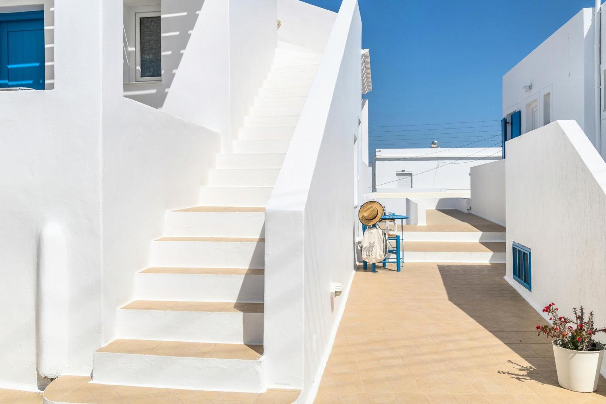 Livanios Studios Adamantas  Exterior photo